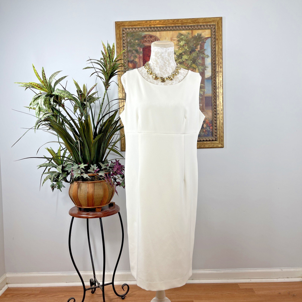 Kasper White Sheath Dress Size 12 Sleeveless Career Office Cocktail Lined Preppy